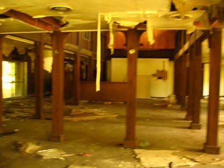 Bob-Lo Island - Inside Building (newer photo)